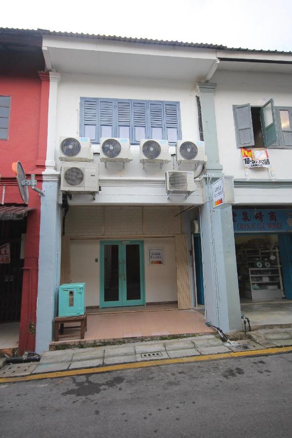 Little Houses Kuching Exterior photo